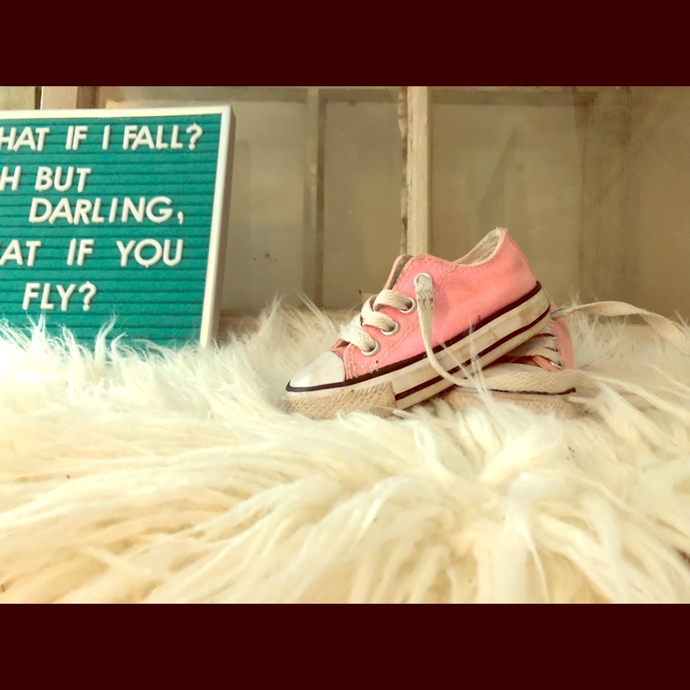 Infant/toddler pink converse